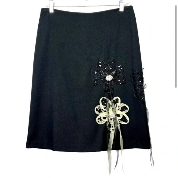 Ruth by Anthropologie skirt with ribbon appliqué flowers - size 4 - Picture 1 of 15